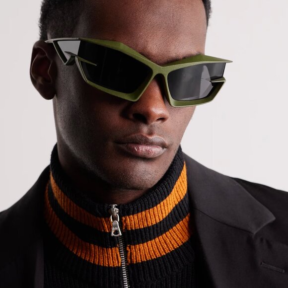 NEW GV40049I 97A GIVENCHY SUNGLASSES MATTE DARK GREEN UNISEX EYEWEAR GIVENCHY - Picture 1 of 13